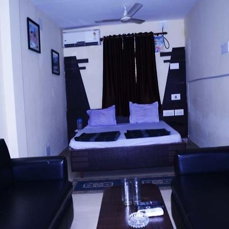 Taj Palace Otel Bhubaneswar Dış mekan fotoğraf